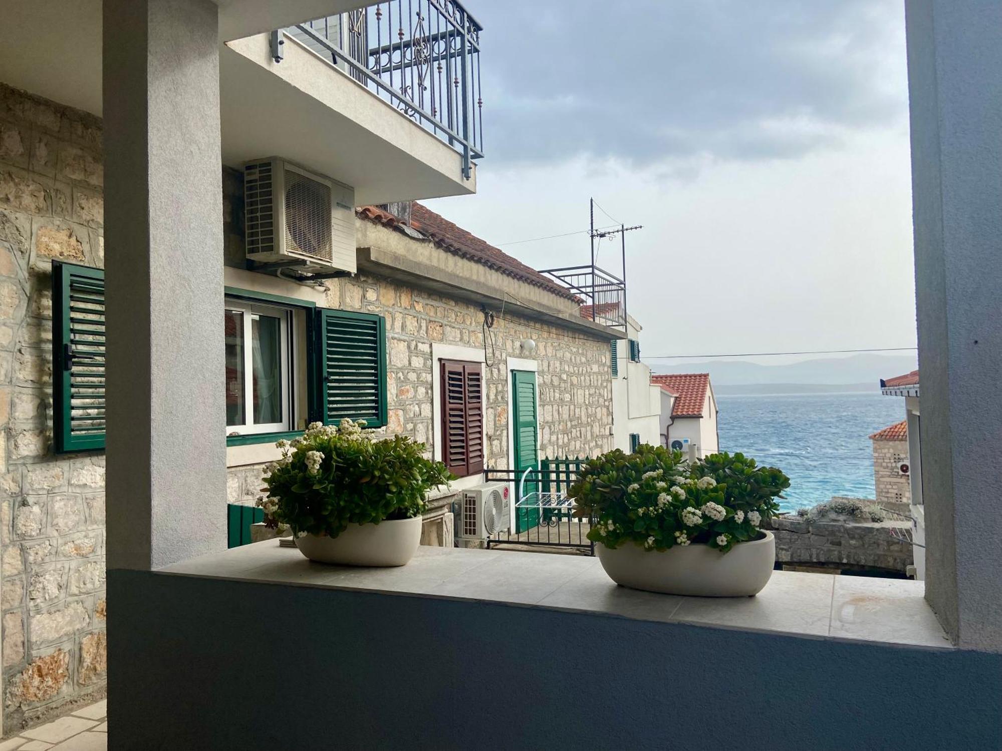 Apartment Simon - Old Stone Charm, Central Bol Life Bagian luar foto