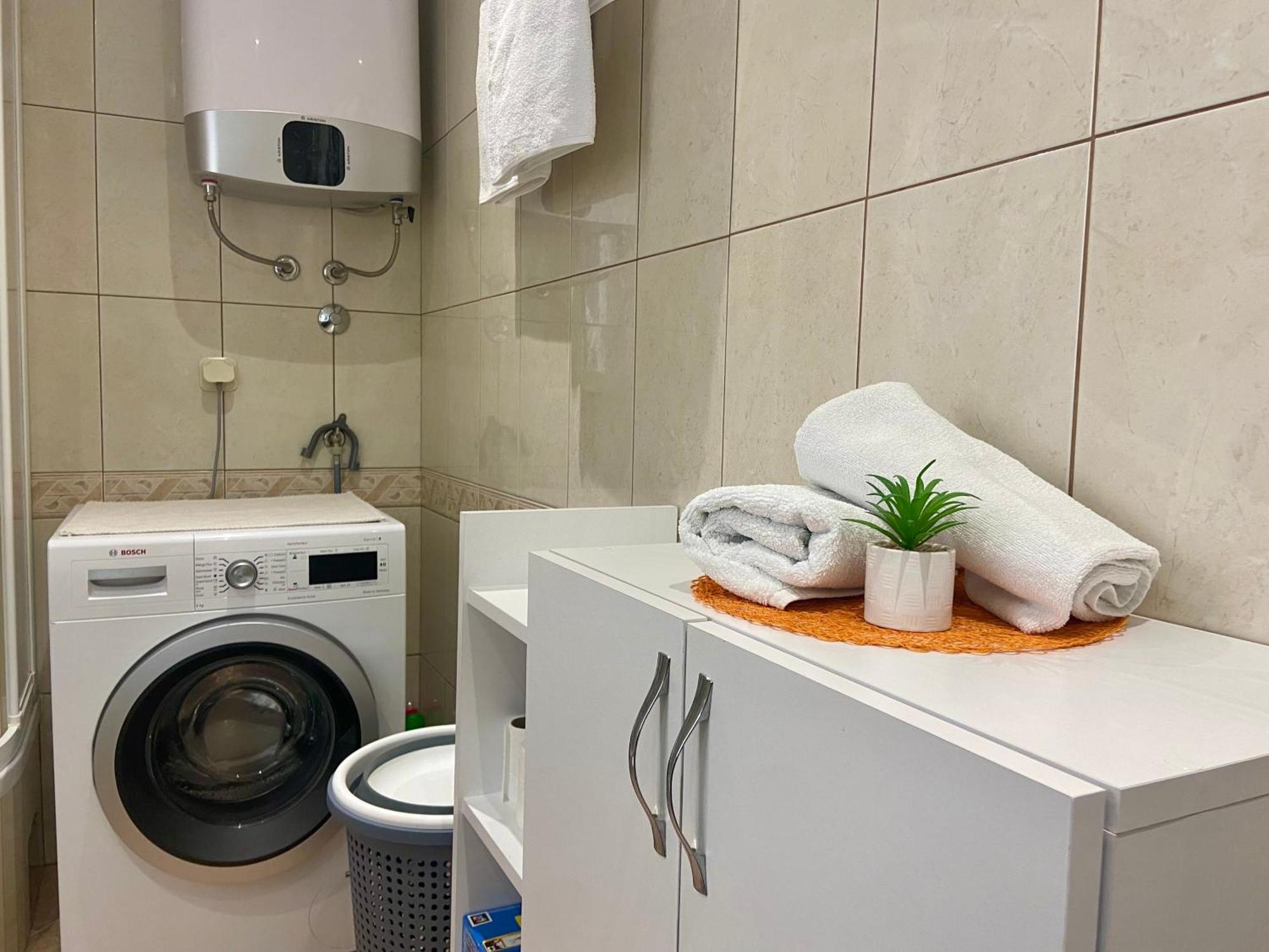 Apartment Simon - Old Stone Charm, Central Bol Life Bagian luar foto